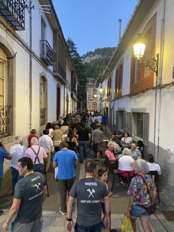 Visita nocturna Pola de Gordón y cena | 22 de Agosto - Imagen 2